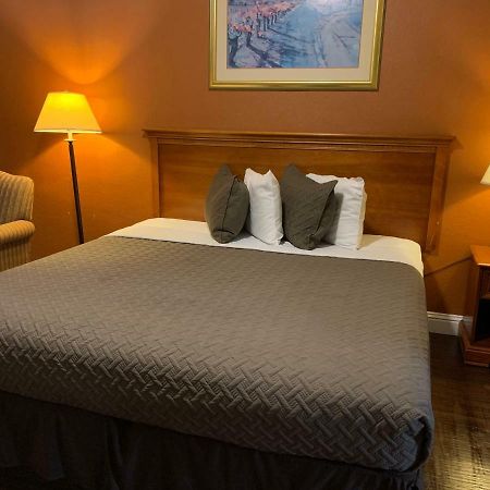 סטוקטון El Rancho Motel מראה חיצוני תמונה