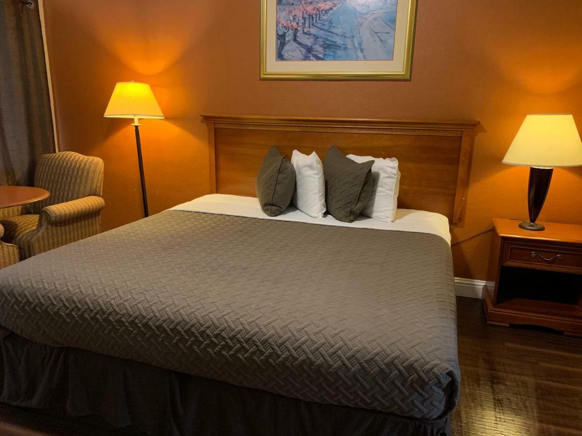 סטוקטון El Rancho Motel מראה חיצוני תמונה
